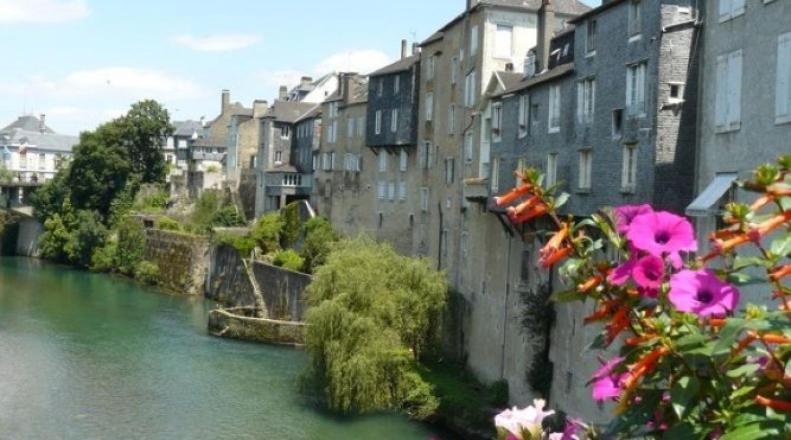 דירות Le Saint Pierre Quartier Historique D'Oloron Sainte Marie מראה חיצוני תמונה